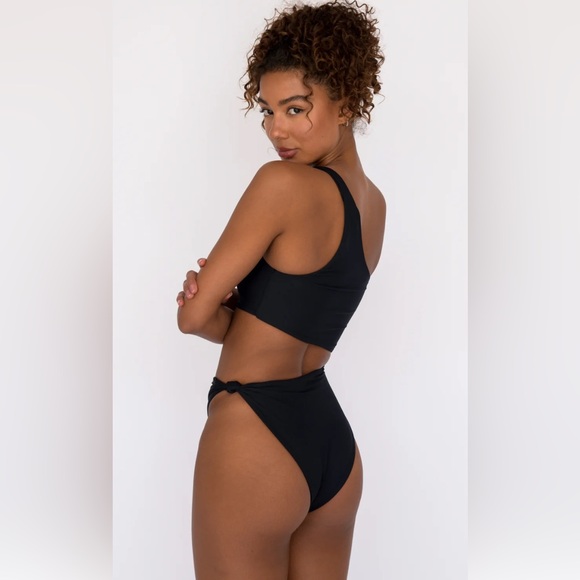 Skatie one piece swimsuit in Yellowstone - Picture 10 of 14